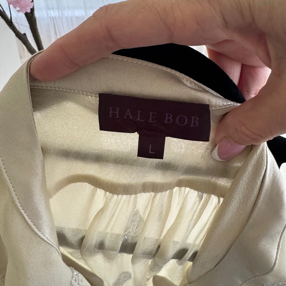 Hale Bob Beige silk metallic large blouse - Picture 9 of 9